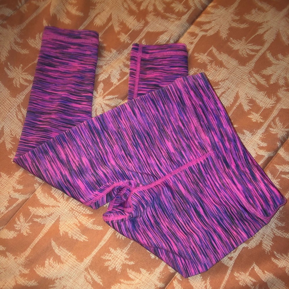 Cute striped leggings 🌺